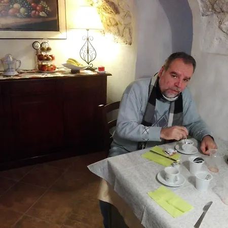 Residenza Storica Le Civette מלון קסטל דה מונטה